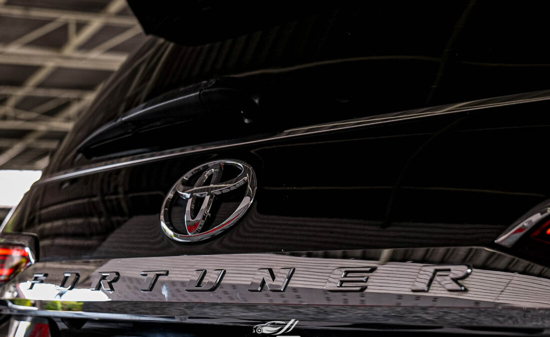 P1555073